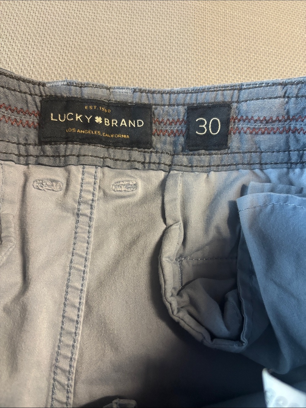 Lucky Brand Men's White Shorts with Gray Leaf Print - Picture 2 of 7
